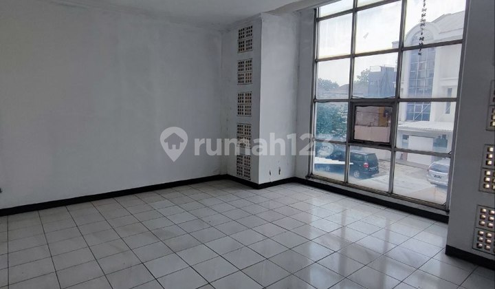 For Rent: Shop House on Busy Kopo Street, Bandung