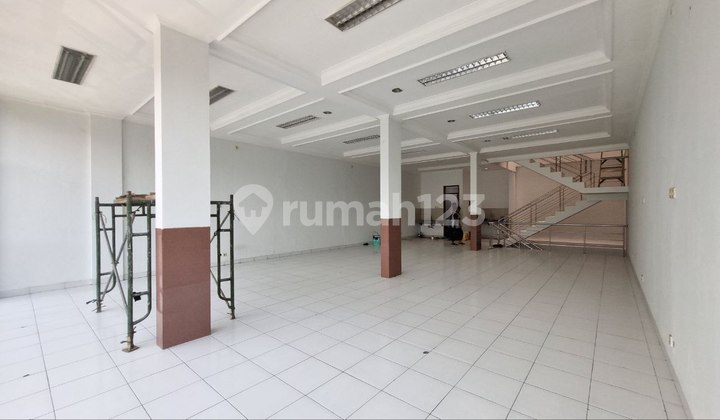 3-Story Shophouse in Surya Sumantri Near Maranatha University 2