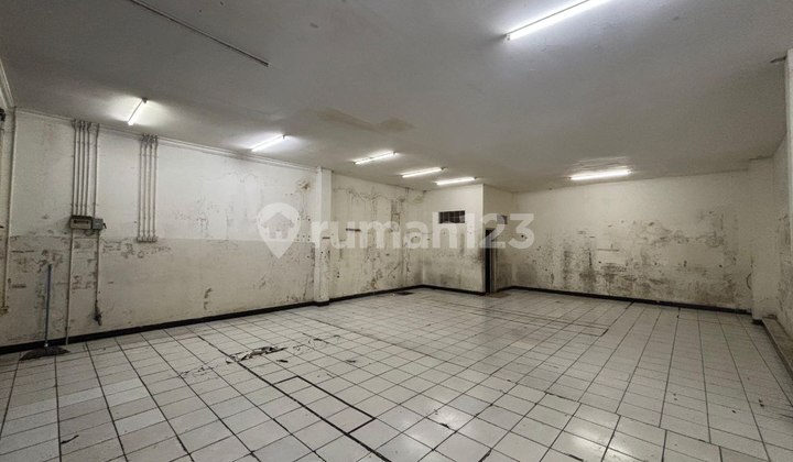 For Rent: Shop House in Busy Caringin Area, Bandung For Rent: Shop House in Busy Caringin Area, Bandung