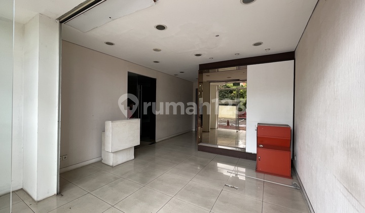 868 DISEWAKAN RUKO GANDENG PINGGIR JALAN DEKAT TOL KEBON JERUK