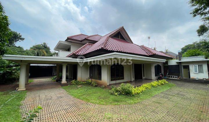 Disewakan Rumah Menteng Pinggir Jalan Prime Area Posisi Hoek 1