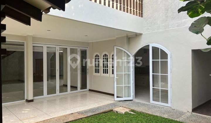 405 DISEWAKAN RUMAH CANTIK DAN ASRI DENGAN TAMAN DI AREA MENTENG 2