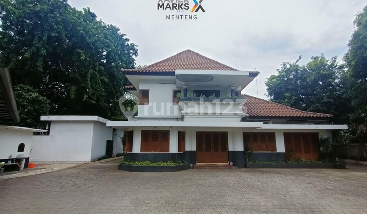 685 DISEWAKAN RUMAH MENTENG POSISI HOEK COCOK UNTUK KOMERSIAL 685 DISEWAKAN RUMAH MENTENG POSISI HOEK COCOK UNTUK KOMERSIAL