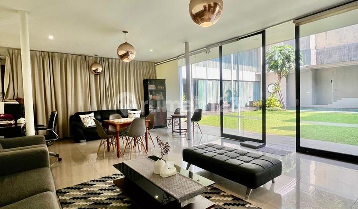 1255 DIJUAL RUMAH WIJAYA PINGGIR JALAN RAYA BAGUS UNTUK KOMERSIAL