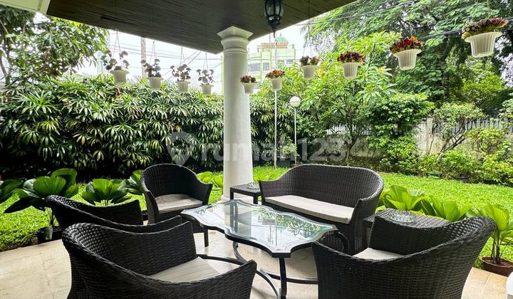 962 DIJUAL RUMAH VINTAGE MENTENG HALAMAN LUAS ASRI DAN NYAMAN 2