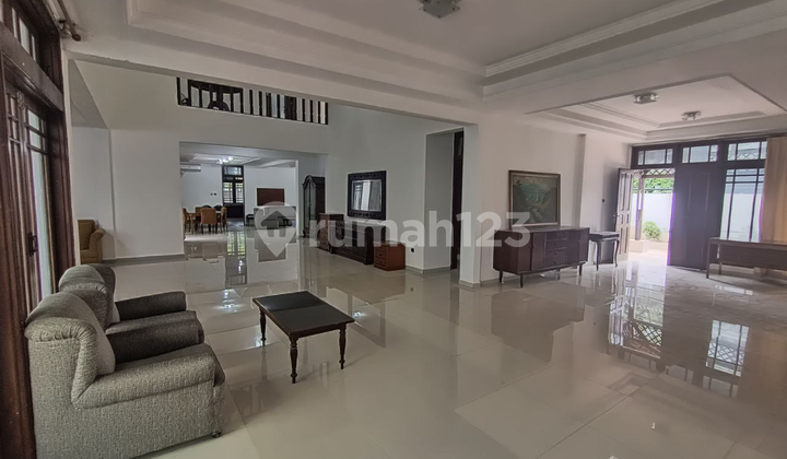 684 FOR RENT MENTENG HOUSE RENOVATED SUITABLE FOR OFFICE 2