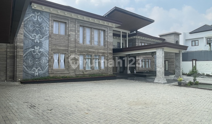 772 DIJUAL BRAND NEW LUXURY HOUSE SERASA HOTEL HALAMAN SUPER LUAS 1