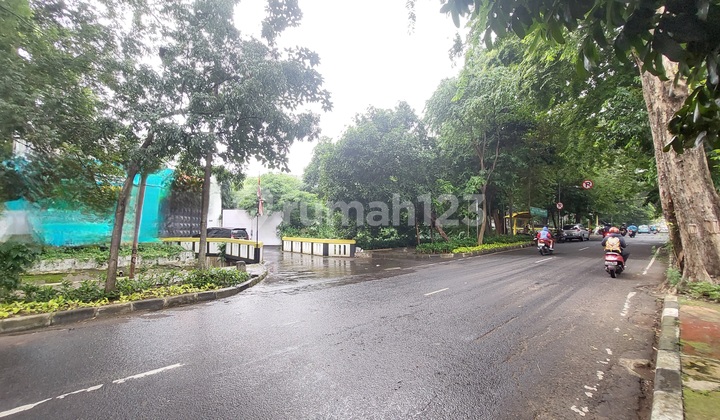 586 DIJUAL LAHAN TANAH KOSONG PINGGIR JALAN MENTENG SUDAH ADA IMB