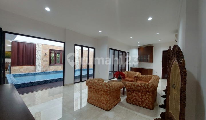 656 DISEWAKAN RUMAH MEWAH SENAYAN LOKASI STRATEGIS SIAP HUNI 2