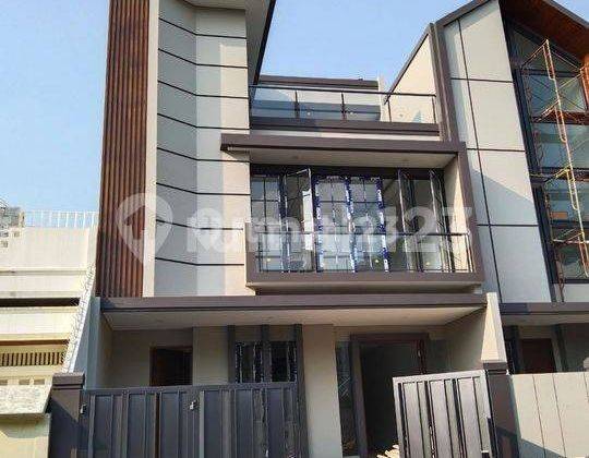 Dijual Rumah Baru Konsep Modern Minimalis di Permata Buana 1