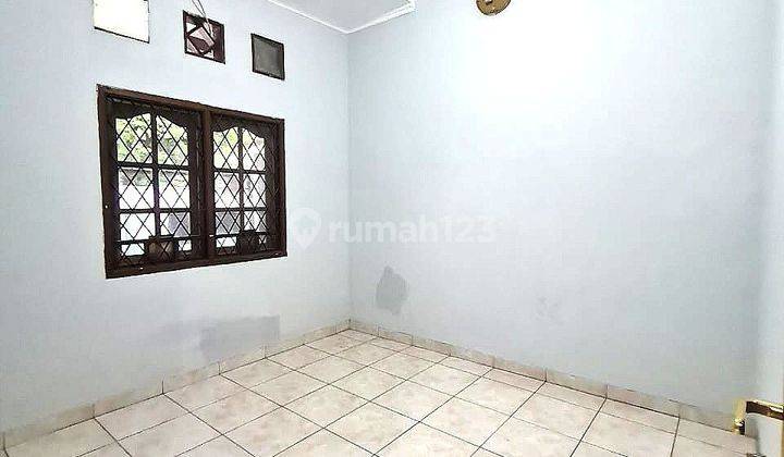 Dijual Rumah Terawat Siap Huni Di
Komplek Joglo 2