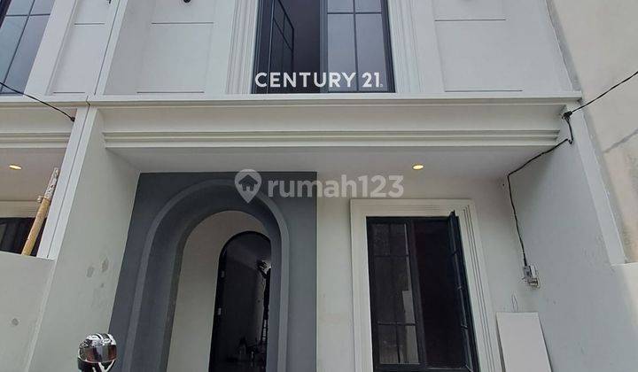 Rumah Tinggal American Classic Tipe RALPH Terletak Meruya Utara 1