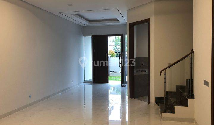 Dijual Rumah Baru Konsep Modern Minimalis di Permata Buana 2