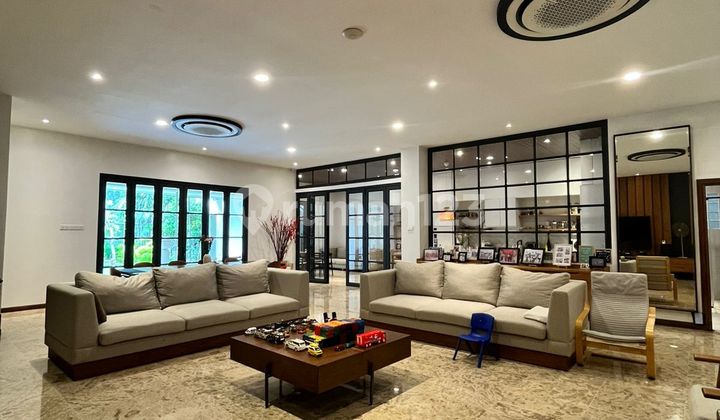 Jaranga Ada Rumah Mewah di Gandaria Selatan 800 Meter Sangat Asri dan Nyaman Siap Huni Jaranga Ada Rumah Mewah di Gandaria Selatan 800 Meter Sangat Asri dan Nyaman Siap Huni