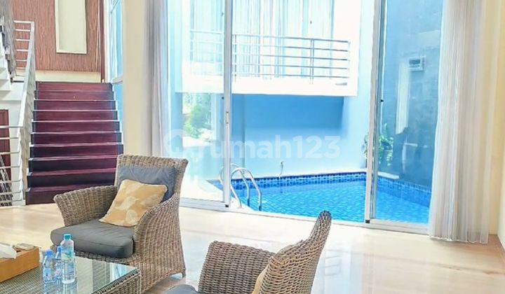 Disewakan Rumah Pakuwon Indah Villa Bukit Regency - Poll - Jacuzzi - Hook 2