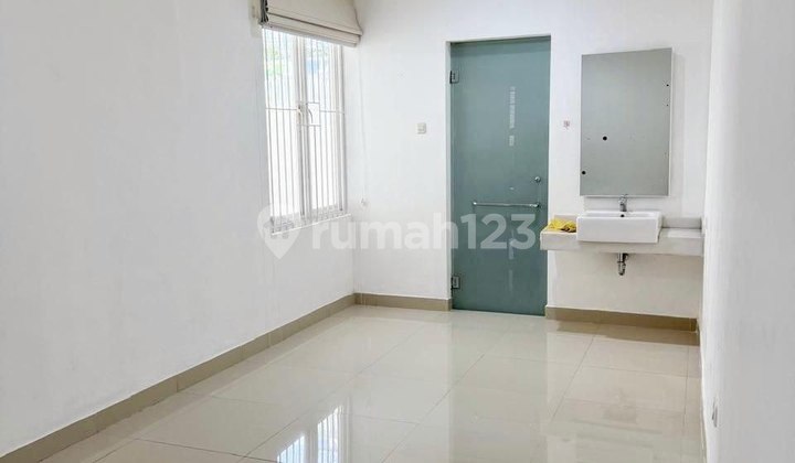 Dijual Rumah Wiguna Tengah - Semi Furnished 2