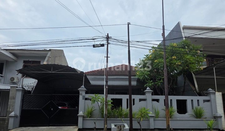 Dijual Rumah Dharmahusada Indah 1