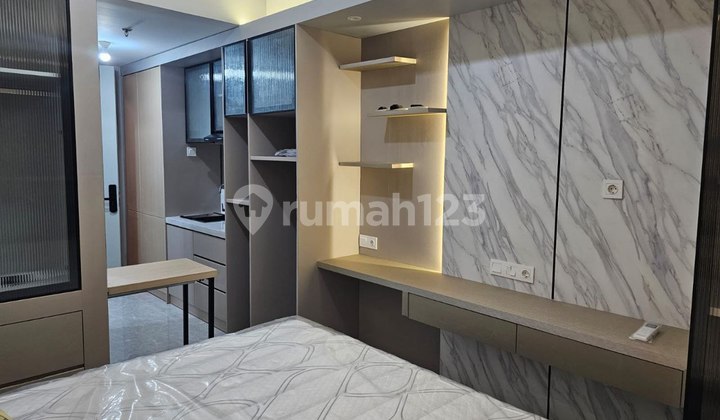 DISEWAKAN APARTEMEN BELLA PAKUWON CITY MALL LANTAI 17 - BARU GRESS - FURNISHED 