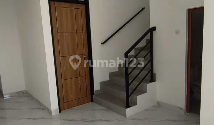 Dijual Rumah Tenggilis Mejoyo