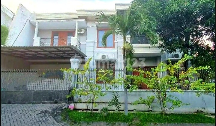 For Sale / For Rent Central Park Mulyosari House - Unfurnished