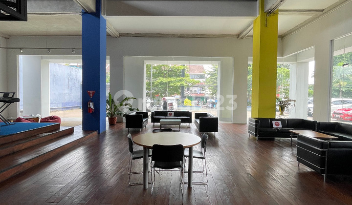 HWA 9-Storey Building Highly Strategic in Kebayoran Lama Jakarta HWA 9-Storey Building Highly Strategic in Kebayoran Lama Jakarta