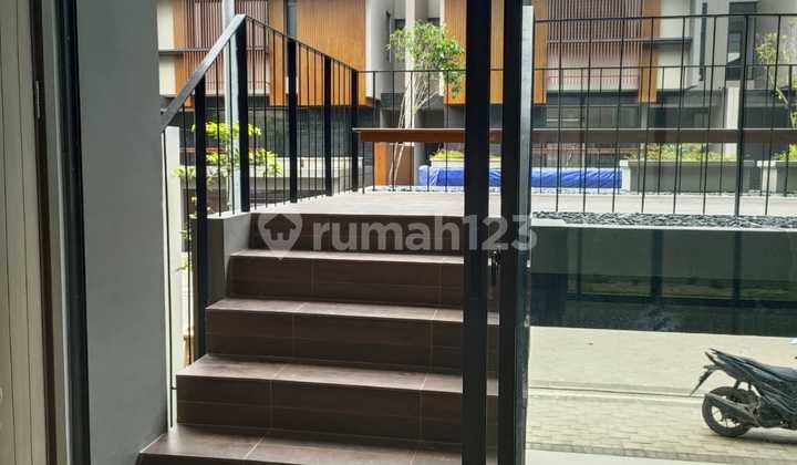 For Sale, Ready-to-Occupy Green Wich BSD House