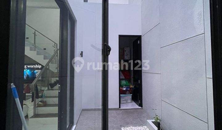 Dijual Rumah Siap Huni Terenovasi di Kramat Jaya 2