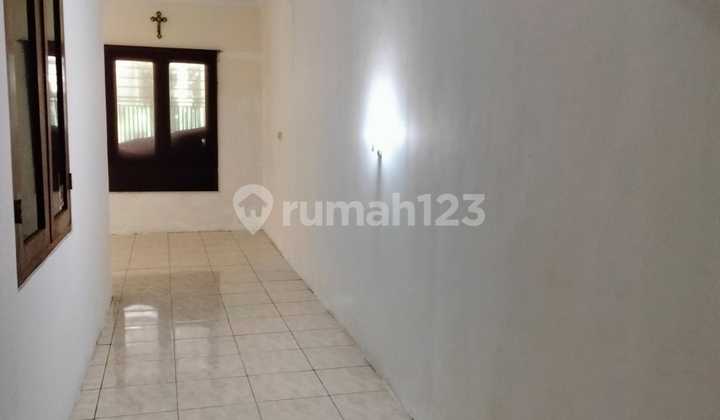 For Sale, Move-in Ready House in Tomang 2
