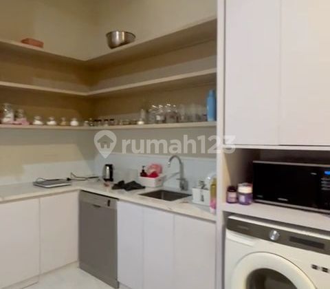 Dijual Cluster Amerika Furnish Tinggal Bawa Koper di Green Lake City