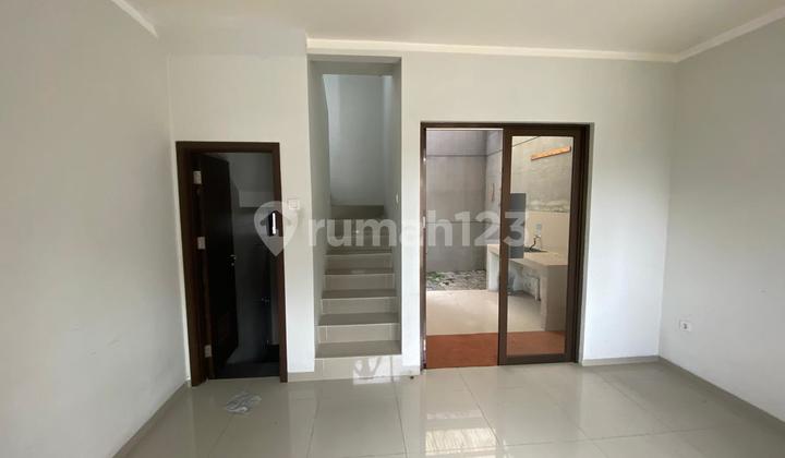 Dijual Cepat Rumah Siap Huni di Graha Raya