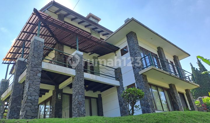 Dijual Villa Istana Bunga Siap Huni Dijual Villa Istana Bunga Siap Huni