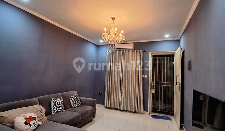 Turun Harga Harus Terjual Rumah Siap Huni di Taman Semanan Indah