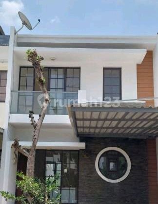 For Sale East Asia House In Green Lake City