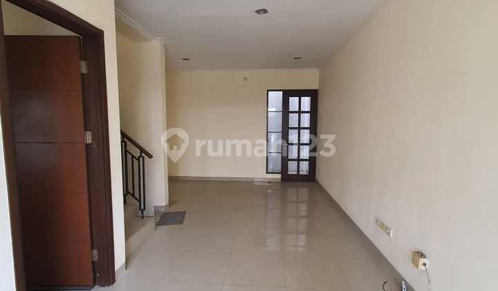 Disewa Cluster East Asia Unfurnish di Green Lake City 2