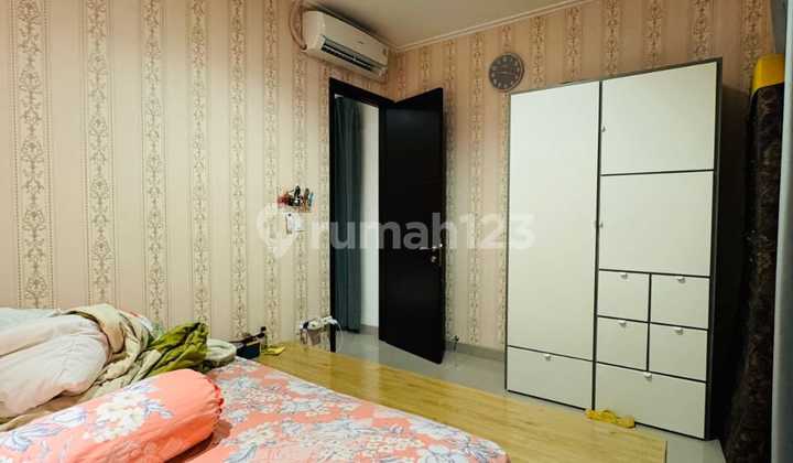 Dijual Condohouse 4 Kamar Tidur Rapih Full Furnish Green Royal