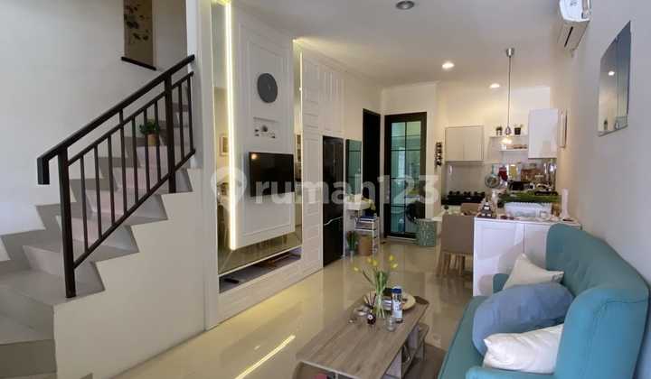 Dijual Rumah Rapih Sudah Reno Semi Furnish & Siap Huni Green Village