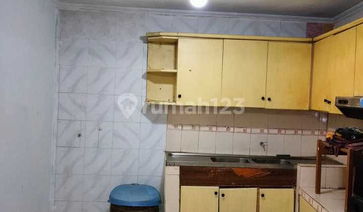 Dijual Rumah Siap Huni di Tomang