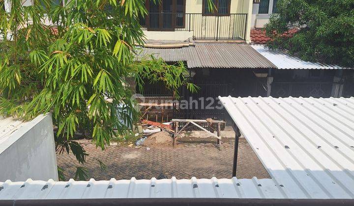 Rumah 2 Lantai Shm Bagus Selatan Siap Huni Jual Cepat 2