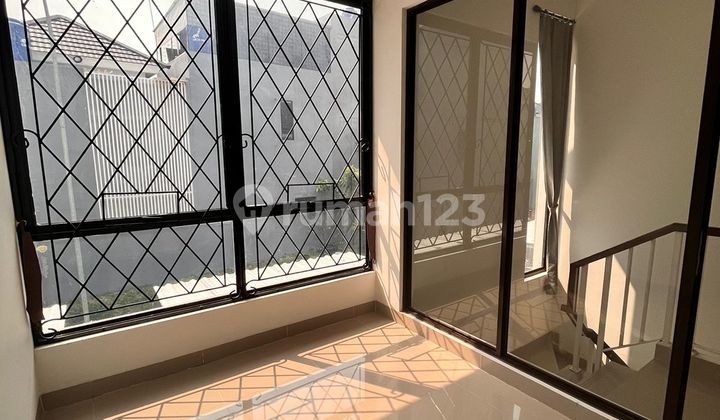 Disewa Rumah Minimalis Modern Semifurnish di Metland Puri 2