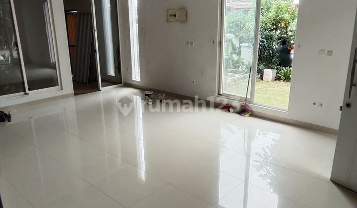 Disewa Rumah Cluster Amerika Hoek Sudah Reno di Green Lake City