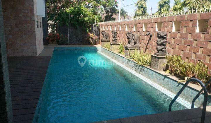 R02 0004 Rumah Mewah Minimalis Siap Huni Furnish Kolam Renang 1