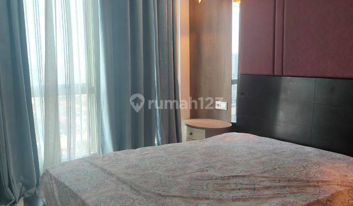 A020016 Apartemen Eksklusif Kengsington Royal Suites 3br 1