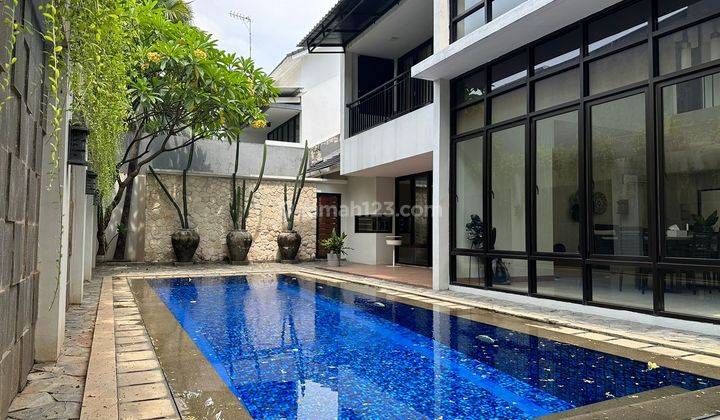 R02 0088 Disewakan Rumah Modern Minimalis Dengan Kolam Renang Swimming Pool Full Furnished Cibatu Cikarang 1