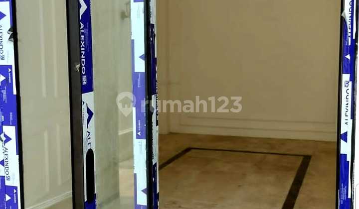 For Sale Super Cheap Classic House with Complete Facilities in The 9 Residence Complex, Ciganjur, Jagakarsa, South Jakarta 2