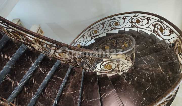 For Sale and For Rent American Classic House in Gading Mediterania Cluster, Kelapa Gading, North Jakarta 2