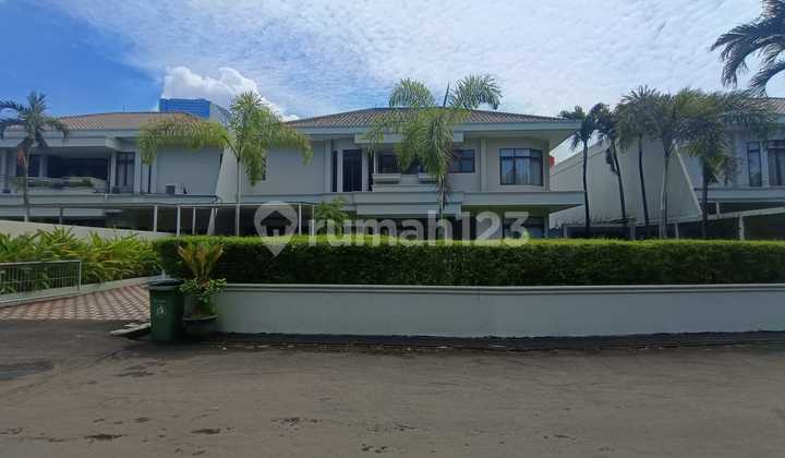 R02-0244 Disewakan Rumah Townhouse Premium Jervois Park Ada Kolam Renang bisa untuk Kantor Tb Simatupang Jakarta Selatan 2