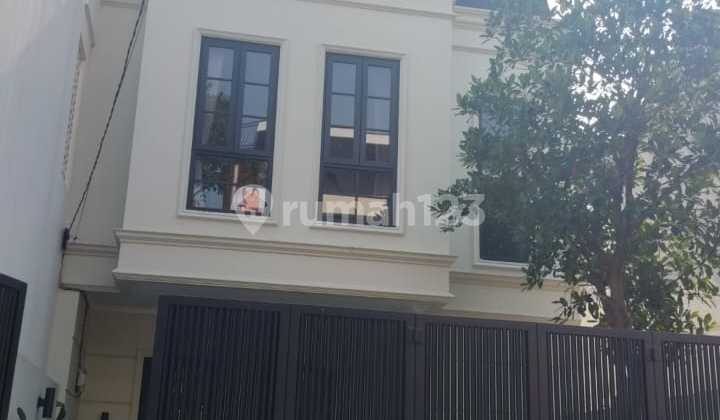 R02-0268 DIJUAL RUMAH BRAND NEW KOLAM RENANG CEMPAKA PUTIH JAKARTA PUSAT