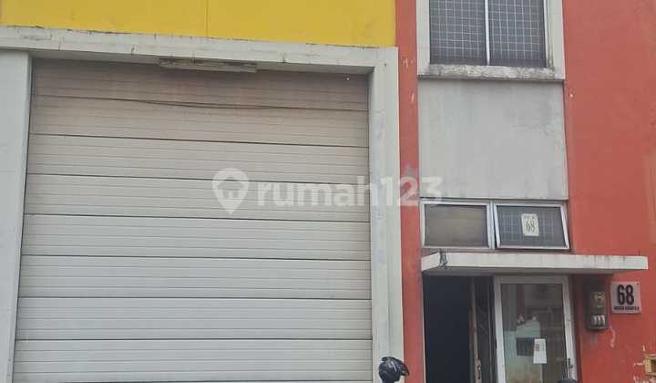 For Rent Fast, Tidy Warehouse Ready to Occupancy Inside Green Sedayu Bizpark Warehouse Complex, Cakung, East Jakarta. For Rent Fast, Tidy Warehouse Ready to Occupancy Inside Green Sedayu Bizpark Warehouse Complex, Cakung, East Jakarta.