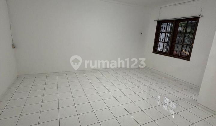 For Rent, Ready to Occupy Unfurnished Gading Pandawa House, Kelapa Gading, North Jakarta