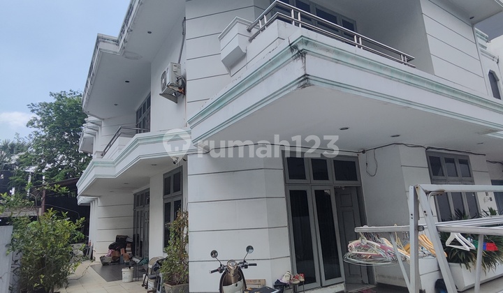 R01-0306 FOR SALE LEGAL HOUSE CAN BE USED FOR BOARDING GADING MAS KELAPA GADING NORTH JAKARTA